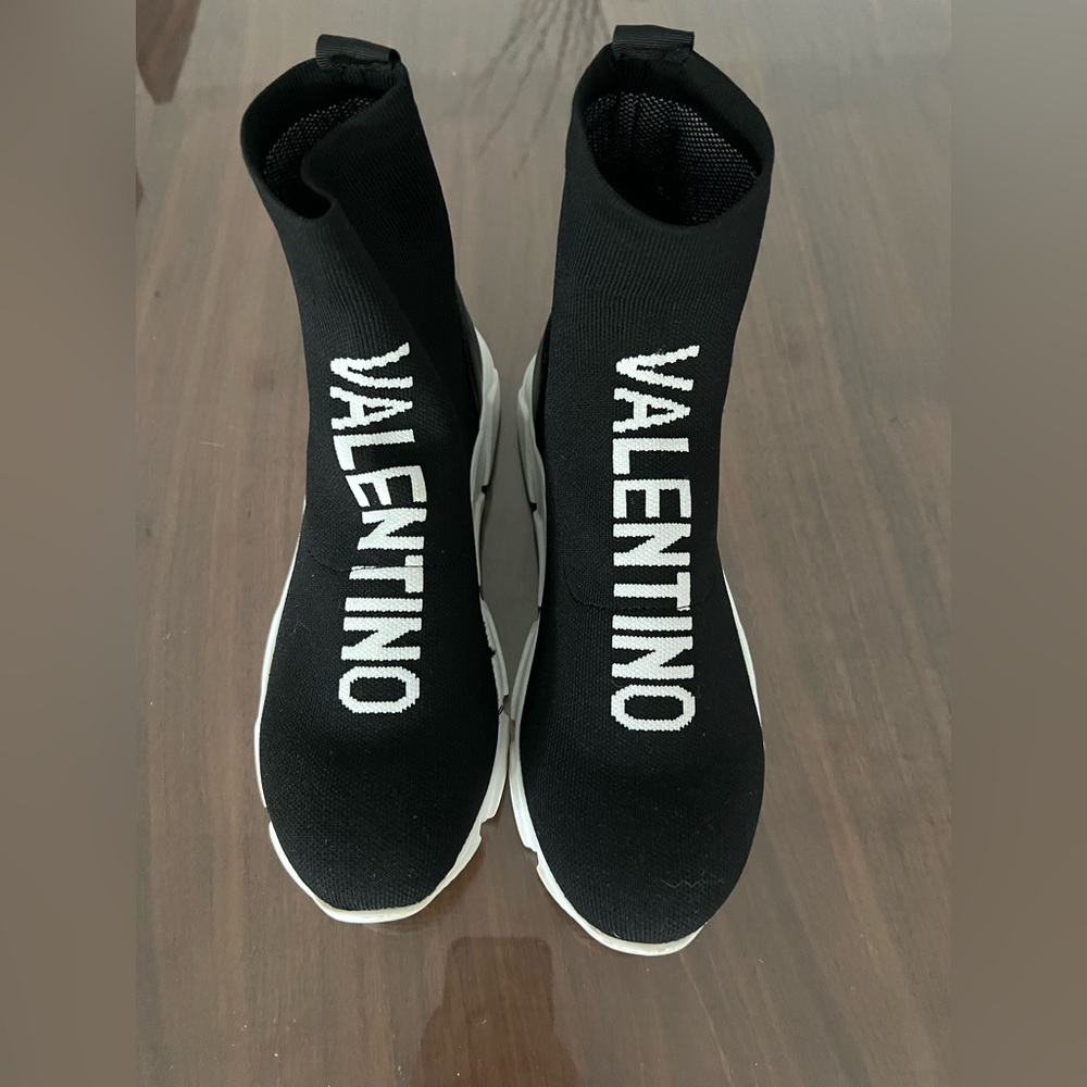 Valentino sneakers woman size 9